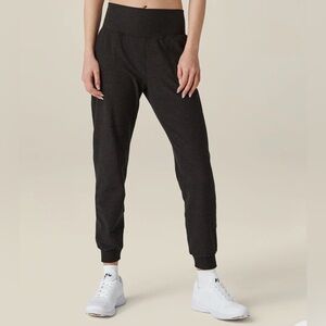 Beyond Yoga Spacedye Midi Jogger Black S NWT